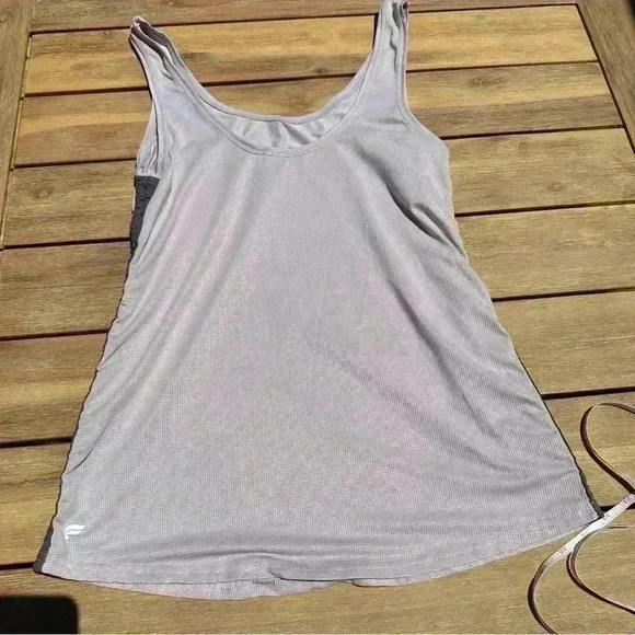 🎆 Fabletics purple tank top large lightweight gorpcore workout athletic casual - Picture 4 of 12